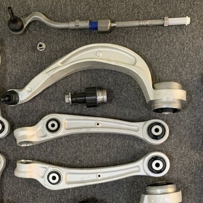 Audi A6 Q5 C5 97-05 Προσαρμοσμένα μπροστινά πίσω κάτω χειριστήρια για τα εξαρτήματα ανάρτησης