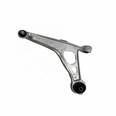 2021 Nissan X-Trail Μπροστά κάτω χέρι ελέγχου με 40 Cr Ball Joint και Zinc Plating